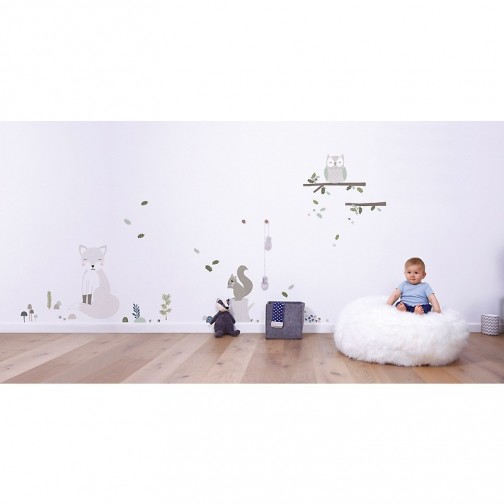 Sticker enfant Ecureil sur un tronc d'arbre  - Lilipinso