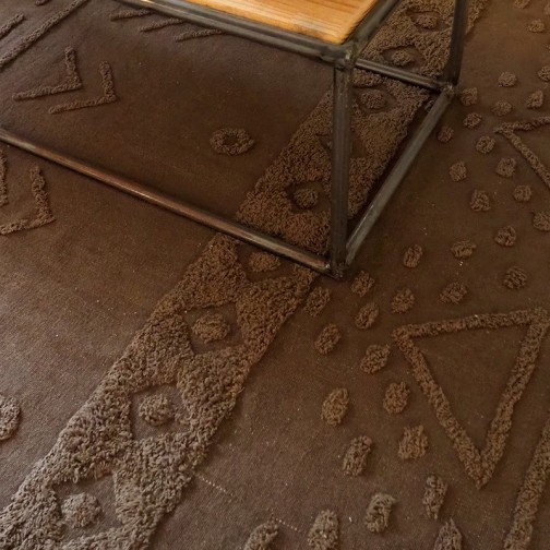 tapis tribu Marron