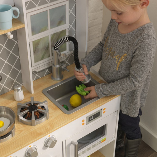 Cuisine enfant en bois fille lave