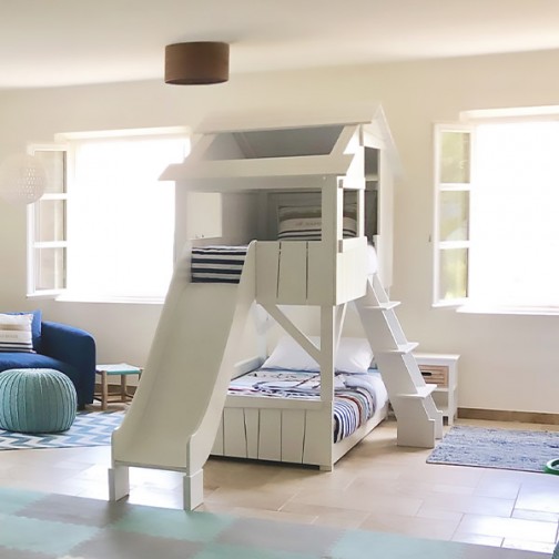 Lit-cabane-superposé-blanc-avec-toboggan-de-coté